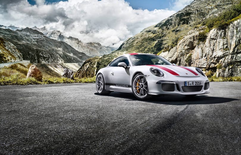 Ez számít rendeltetésszerű használatnak egy 500 lóerős Porschénál – videó
