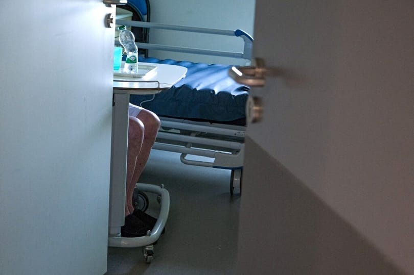 Az ombudsman már öt éve jelezte, hogy gond van a kórházi klímákkal, de a hálózat néhol a kávéfőzőt sem bírja el