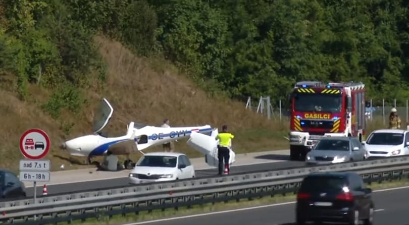 Videó: az autópályára szállt le egy kisrepülőgép Szlovéniában