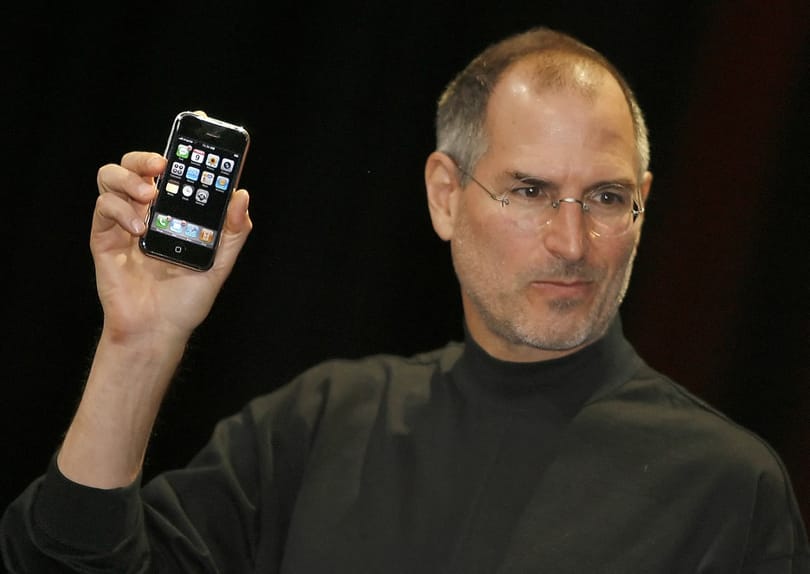 Valaki 63 millió forintnak megfelelő összeget adott egy 2007-es iPhone-ért