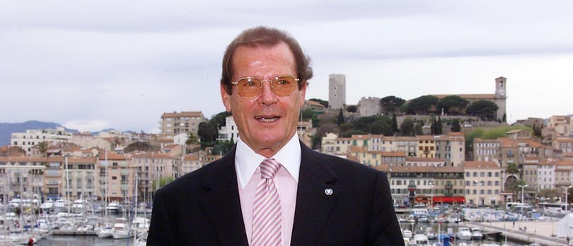 Meghalt Roger Moore