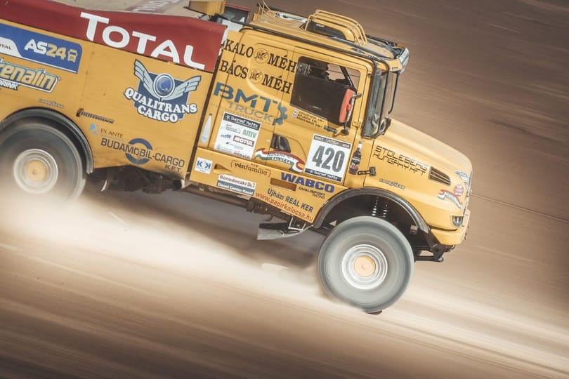 Magyarok győztek a klasszikus Dakar útvonalán zajló sivatagi ralin