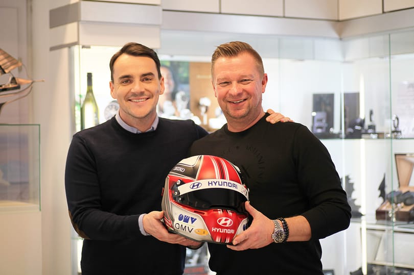 1,3 millió forint jut az SMA-beteg kisfiúhoz Michelisz Norbert sisakjának árverése után