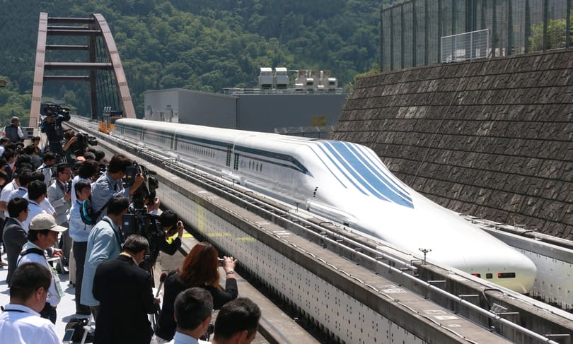Erre varrjon gombot a MÁV: jön a 600 km/h-val száguldó vonat