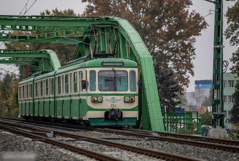 Vitézy: meghátrált a MÁV-HÉV, hivatalosan is letett a járatritkításról