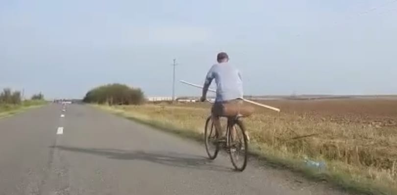 Világháborús bombát vitt biciklivel egy férfi Romániában