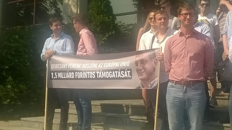 Meghekkelte a Fidelitas az európai szocialisták kongresszusát