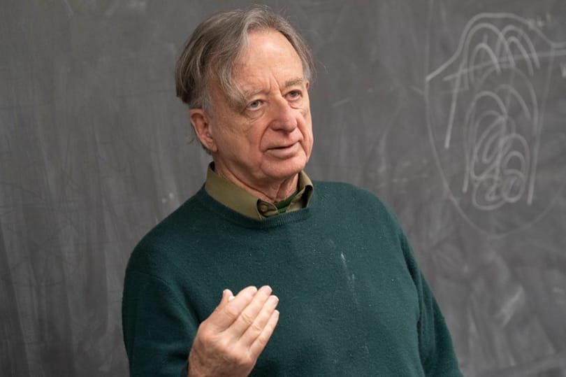 60 éven át senki nem boldogult vele, ő megoldotta – Dennis Sullivan, a matematika virtuóza kapta az Abel-díjat