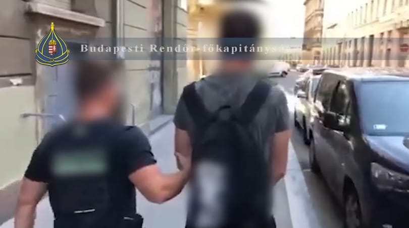 Letartóztatták a parókás, álhasas józsefvárosi rablót