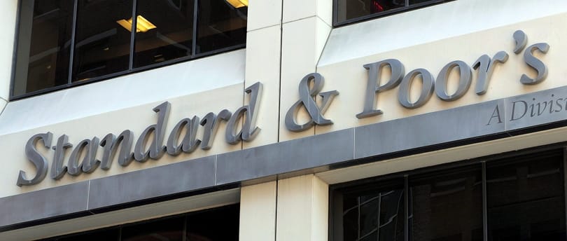 Geopolitikai kockázatokra hivatkozva minősítette le a balti államokat az S&P
