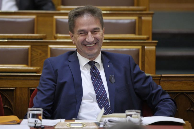 Megkérdeztük az Emmit Völner Pál ügyéről, Cseh Katalinra és a Városházára mutogatnak
