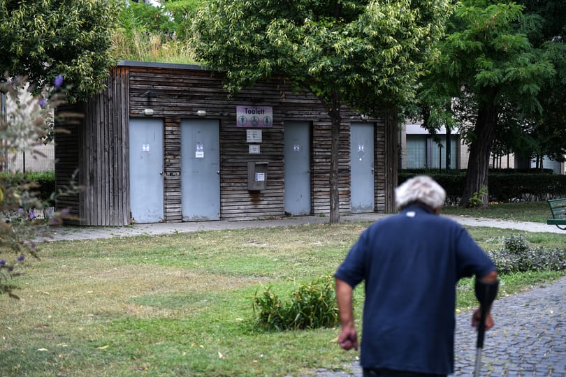 Tizenöt éve vár Budapest harminc új közvécére, de csak három nyílhat meg jövőre