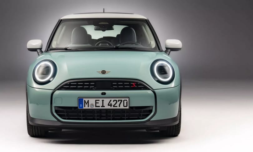 Van élet a villanyon túl is: itt a vadonatúj benzines Mini Cooper