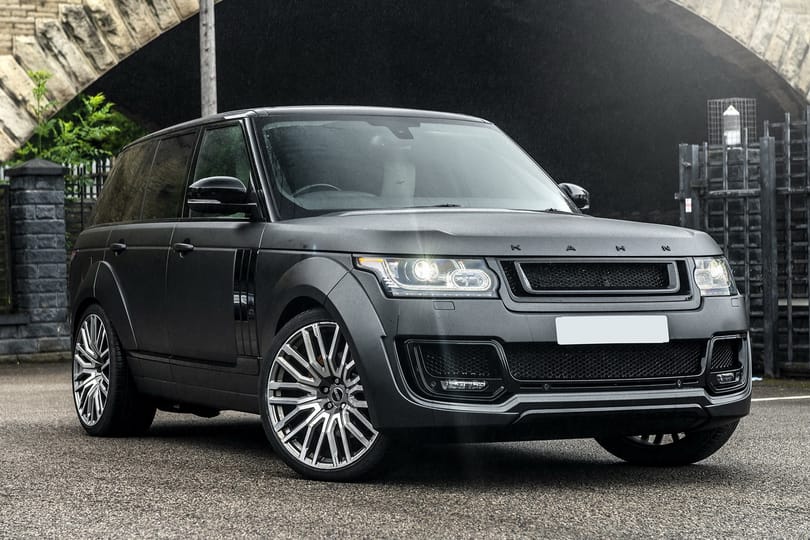 Ez a pár éves Range Rover bármelyik sztárfocista garázsában helyet kaphatna