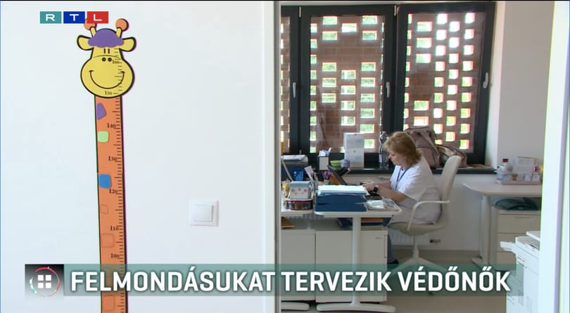 A védőnői hálózat átalalkításával akár havi 100 ezer forinttal is kevesebbet kereshet egy védőnő a szakszervezetek szerint