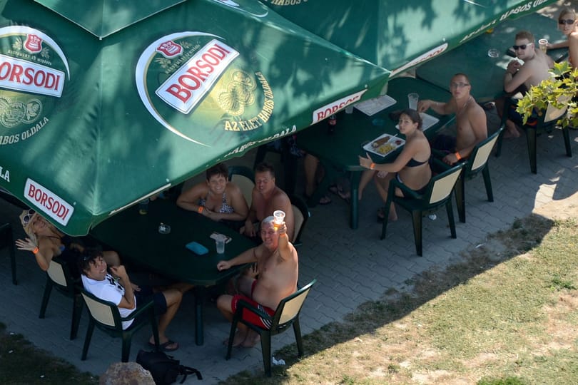 Boltzár: a kormány magasról tesz a balatoniakra és a velencei-taviakra