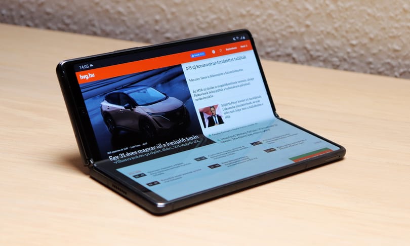 Ez a telefon egy tekintetmágnes: teszten a Samsung hajlékony csúcsmobilja, a Z Fold2