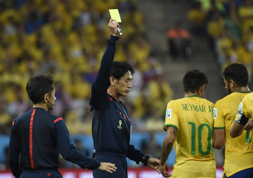 Neymar, a japán bíró és a famtombüntető