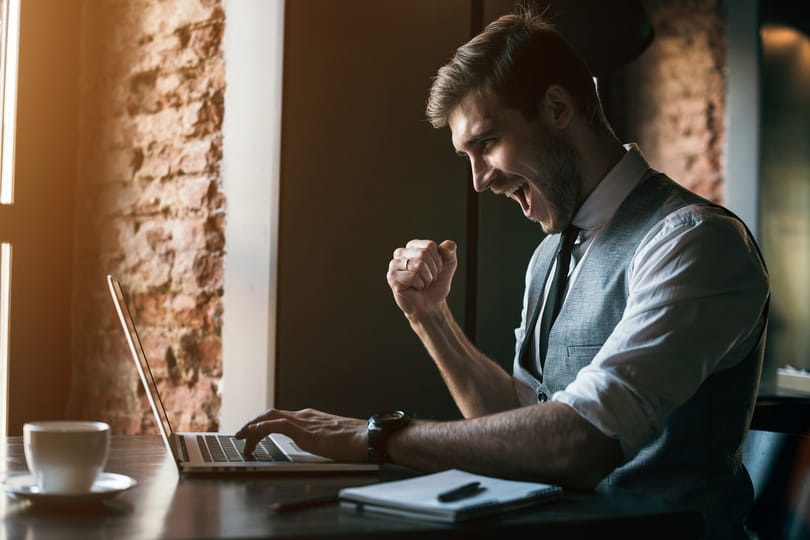 Laptop már van, de mit telepítsek rá? – 6 tipp családi cégeknek
