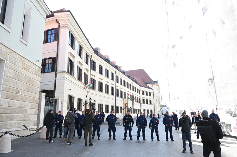 Visszavonta a hvg.hu tudósítójának 50 ezer forintos büntetését a rendőrség