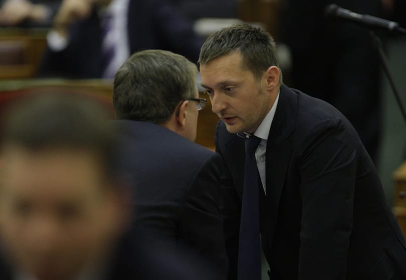 Rogán: a magyar hiány nem vethető össze a göröggel