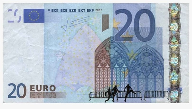 Egész hihetetlenül rakták euróbankjegyre a görög válságot – fotó