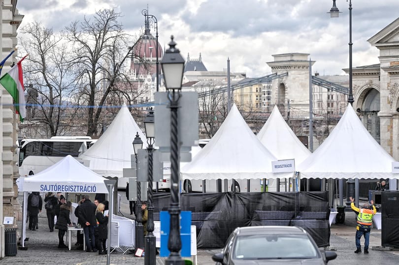 Kordonok, ölebek és potentátok, így érkezett a közönség Orbán Viktor évértékelőjére - galéria