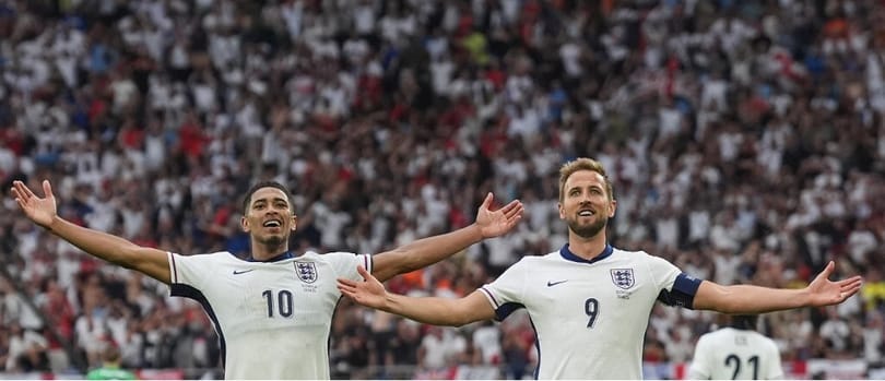 Bellingham ollójával egyenlített, Kane fejesével továbbjutott Anglia Szlovákia ellen - 2-1