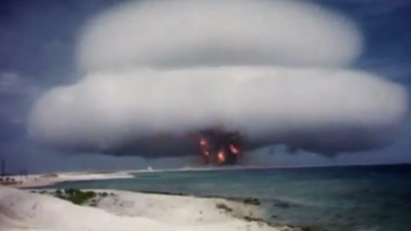 Sosem látott, titkos videók kerültek fel a netre az USA kísérleti atomrobbantásairól