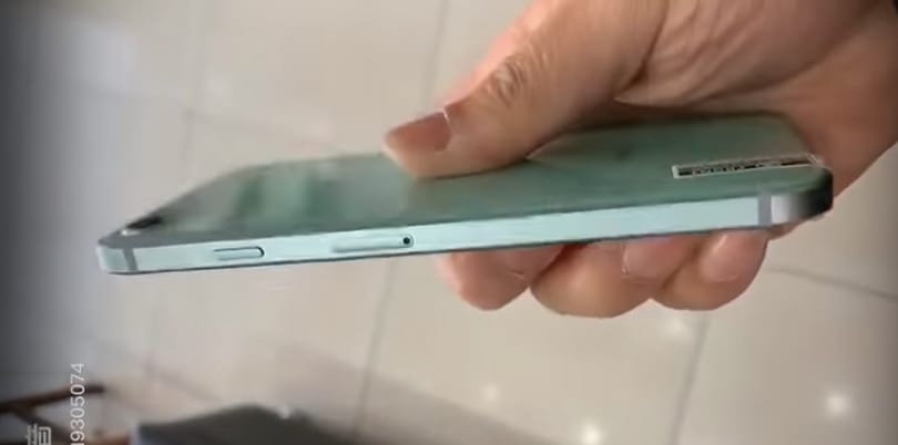 Egy héten belül bemutatkozhat az új olcsó iPhone