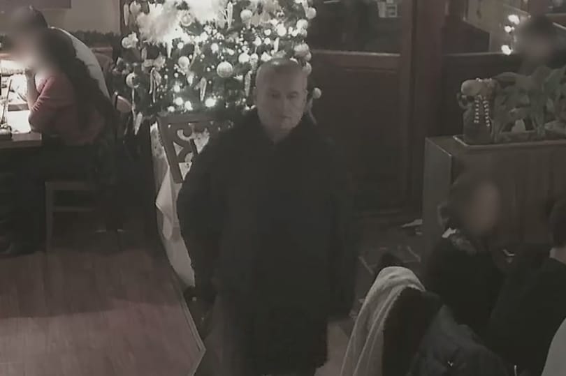 Ez az alak a karácsonyfa alatt is képes volt lopni - fotó