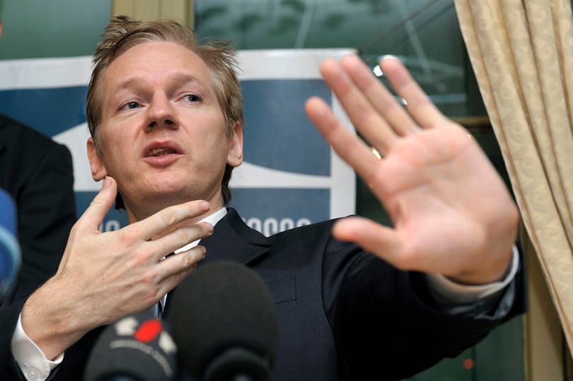Alvó nővel szexelhetett a WikiLeaks alapítója, ráadásul óvszer nélkül