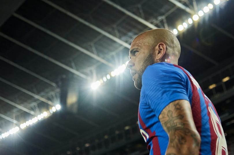 Többször is módosította vallomását a szexuális zaklatás vádjával letartóztatott Dani Alves