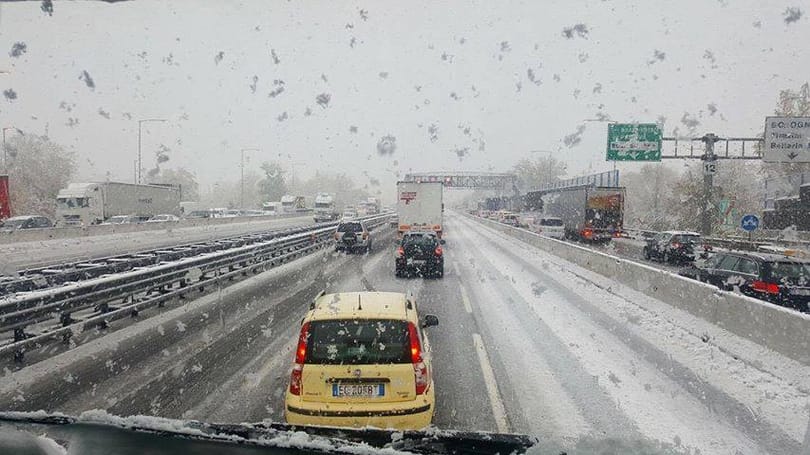 Ilyen hókáosz volt a szlovén és észak-olasz autópályákon – videó