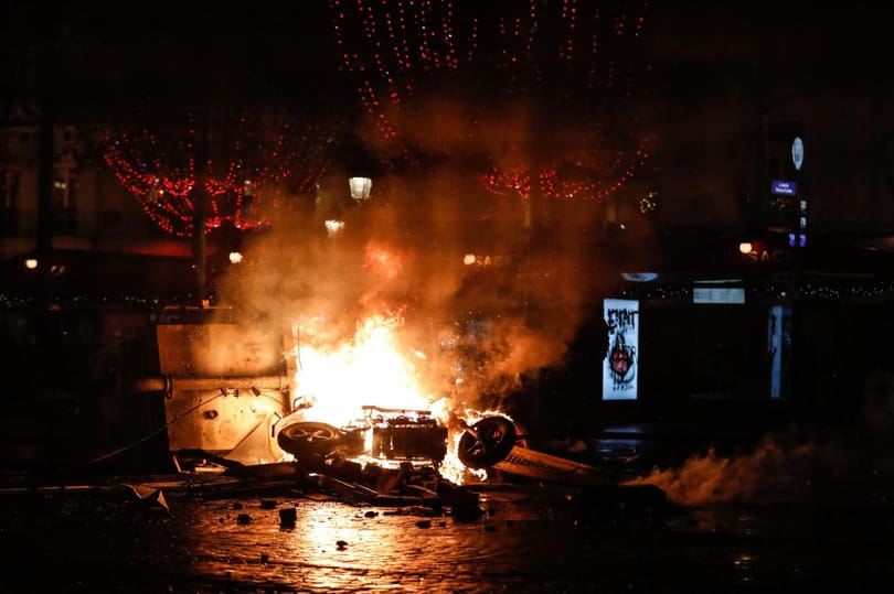 21 millió 820 ezer kifizetetlen túlóra a francia rendőröknél