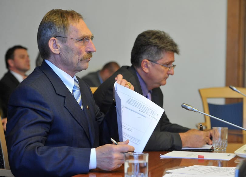 Volt belügyes tisztek az informatikai guruként feléledő Est Média körül