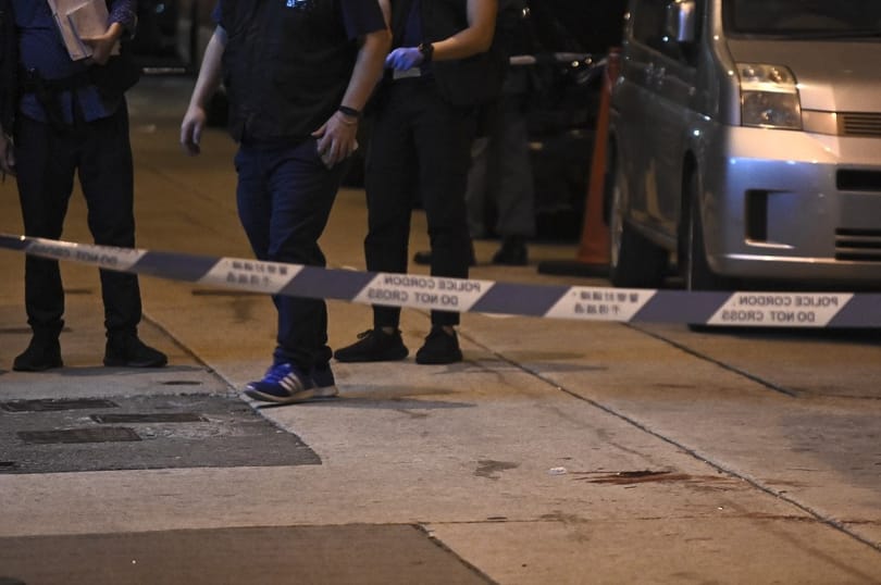 Kalapáccsal verték össze a hongkongi tüntetések egyik vezetőjét