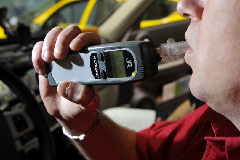 Nem indul az autó, ha ivott a sofőr: kötelező lett az alkoholzár Olaszországban