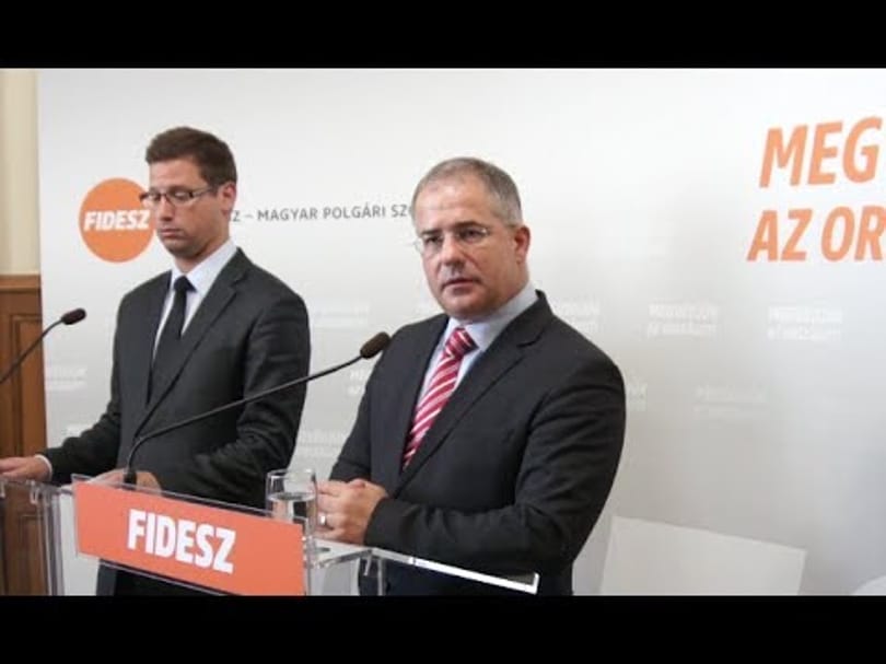 Így tagadják meg Simicskát a fideszesek – videó