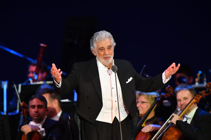 A zaklatással vádolt Plácido Domingo a Los Angeles-i operaházat is otthagyja