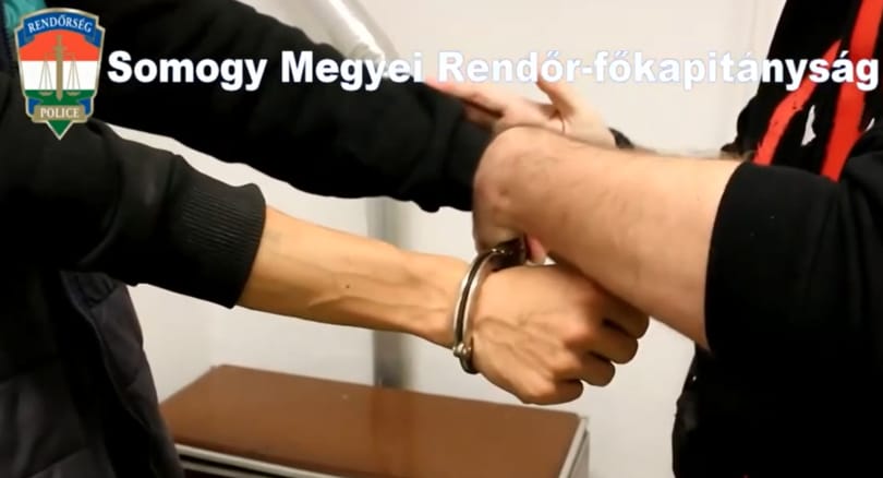 Úgy összeverte a féléves kislányát, hogy betört a koponyája