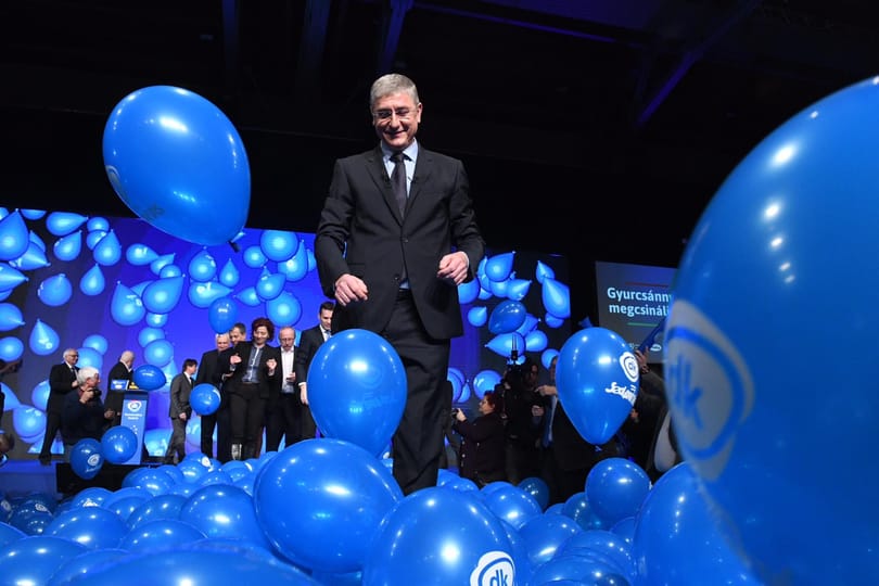 Tolvajozta Orbánt, majd önfeledten lufizott Gyurcsány a DK kampánynyitóján