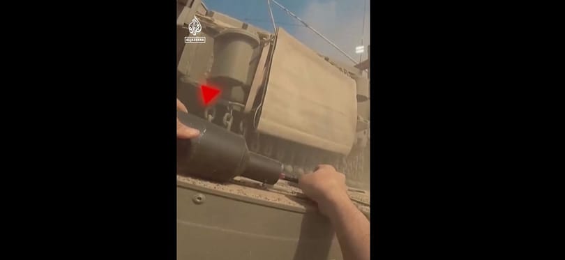 Videón, ahogy a Hamász egyik fegyverese megpróbál felrobbantani egy izraeli tankot