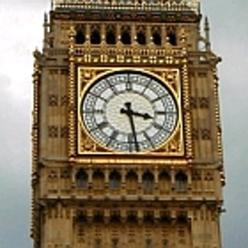 Egyre ferdébb a londoni Big Ben