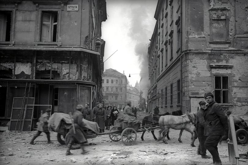 Kedélyes jelentés a budapesti pokolból - Könyvajánló