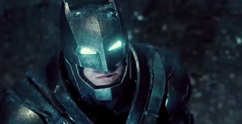 Batmannek öltözött szuperhős vette fel a harcot az agresszív bohócokkal - és ez nem film