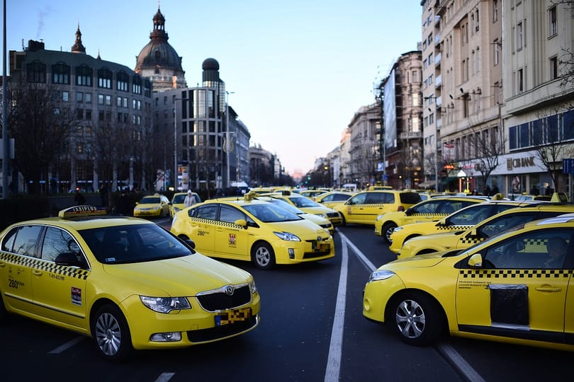 Ma is kerüljék el a Deák tér környékét!