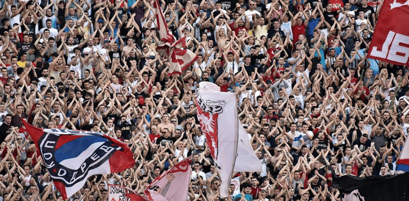 Megöltek egy 21 éves szurkolót Szerbiában, elmarad a meccs