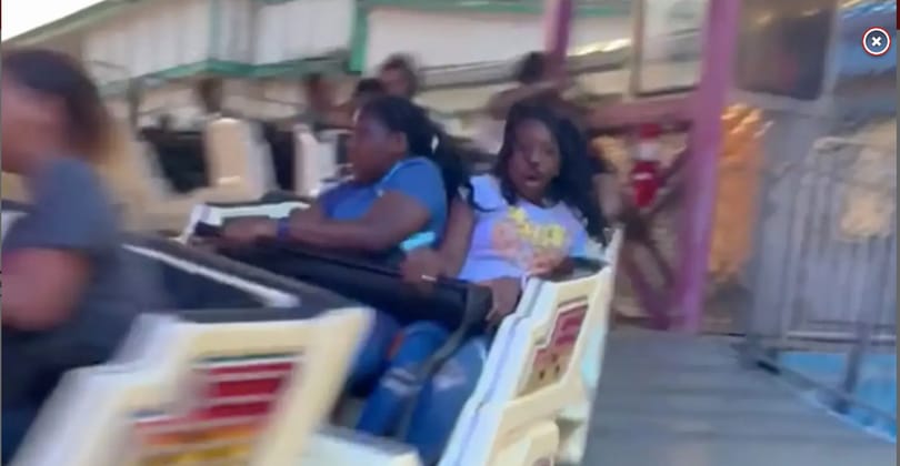 Tíz percen át száguldott hátrafelé megállíthatatlanul egy amerikai vidámpark körhintája
