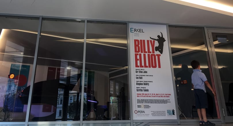 A Billy Elliot-botrányon szörnyülködik a külföldi sajtó
